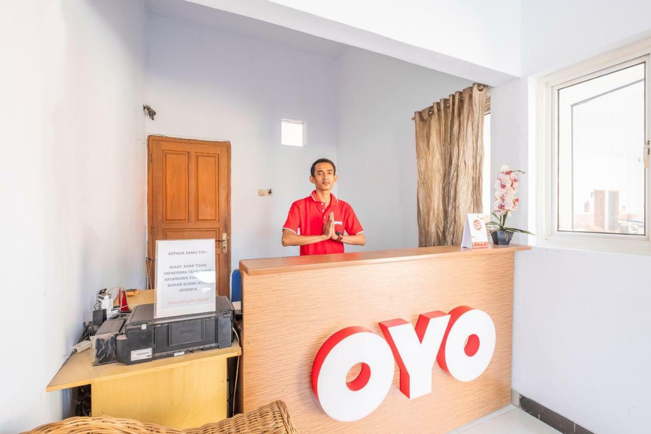 Oyo 863 Tenacity Guest House Syariah Cirebon Eksteriør bilde