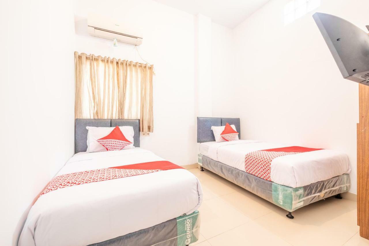 Oyo 863 Tenacity Guest House Syariah Cirebon Eksteriør bilde