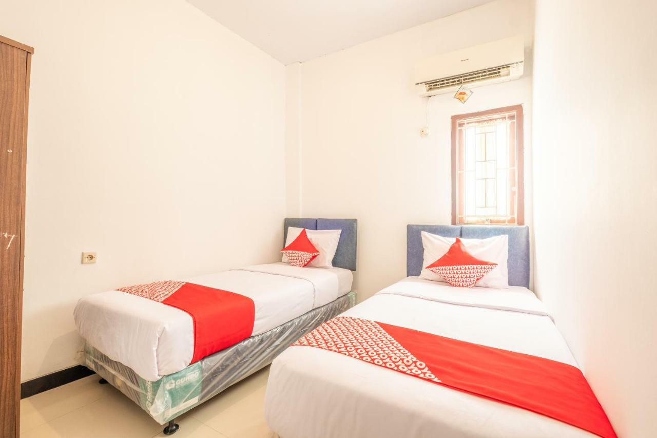 Oyo 863 Tenacity Guest House Syariah Cirebon Eksteriør bilde