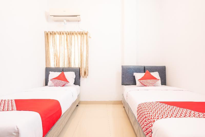 Oyo 863 Tenacity Guest House Syariah Cirebon Eksteriør bilde
